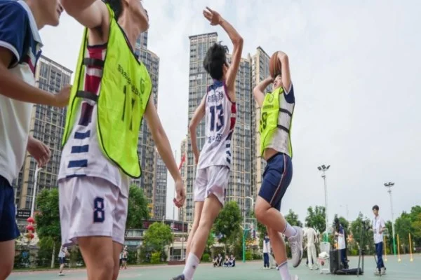 马尔默联赛争冠锋线状态成谜 欧战双线考验下进攻火力如何调整